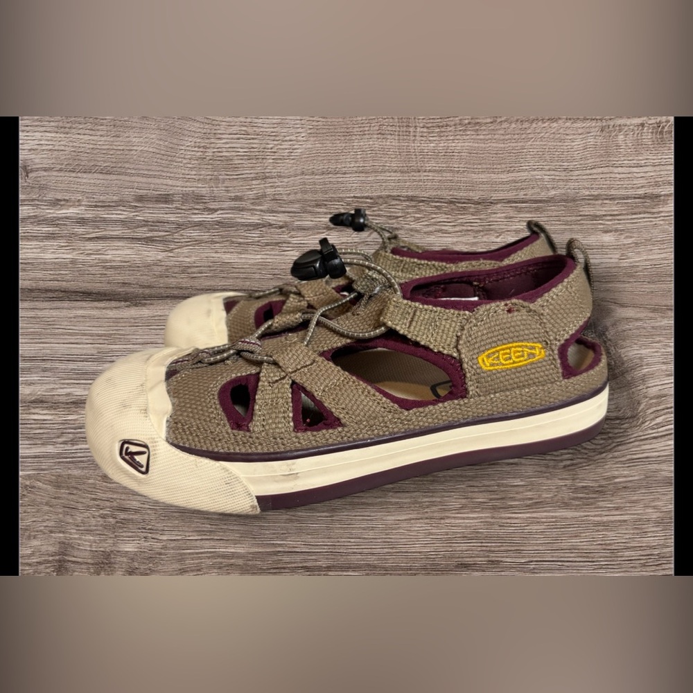 Like new!  Keen Coronado Brindle/Port  SZ 6.5